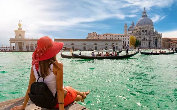 İtaliya sərhədlərini turistlərə açacağı tarixi və şərtləri açıqladı