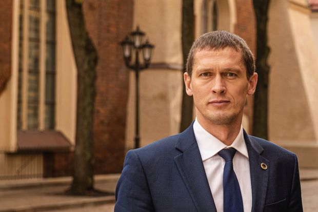 Latviyalı deputat Ukraynada döyüşməyə yollandı