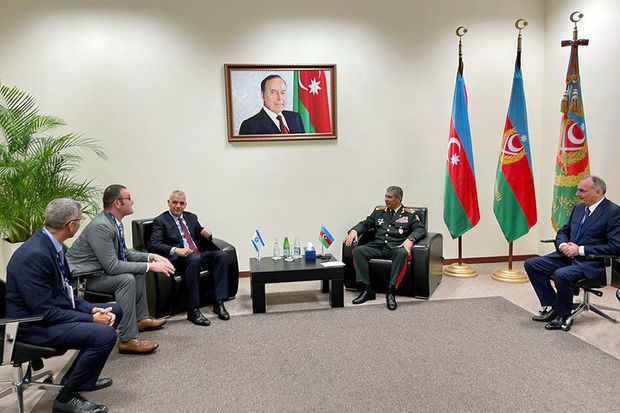 Müdafiə naziri İsrailin “Rafael” şirkətinin rəhbəri ilə görüşüb -