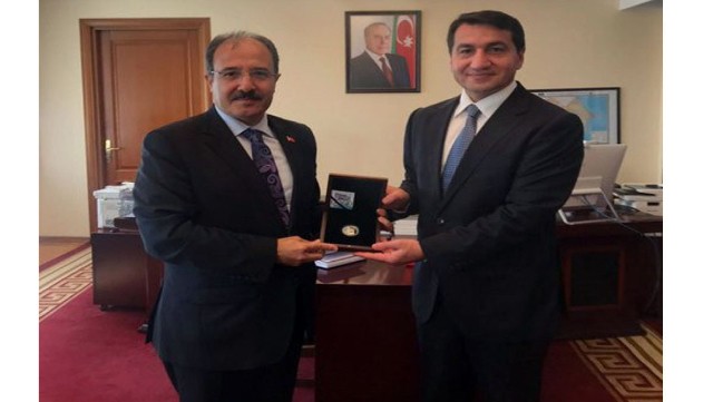 Türkiyənin Azərbaycandakı səfiri Hikmət Hacıyevlə görüşdü
