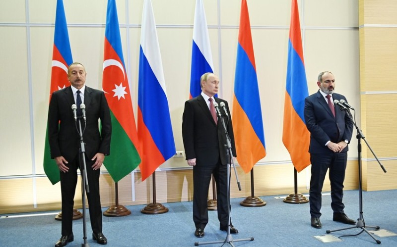 Vladimir Putin İlham Əliyevlə Nikol Paşinyanı Rusiyada görüşə dəvət edib