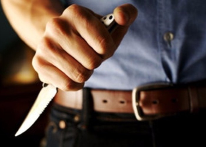 Bakıda kafedə 28 yaşlı oğlan bıçaqlandı