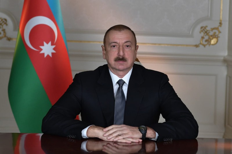 İlham Əliyev Abdelmacid Tebbunu təbrik etdi
