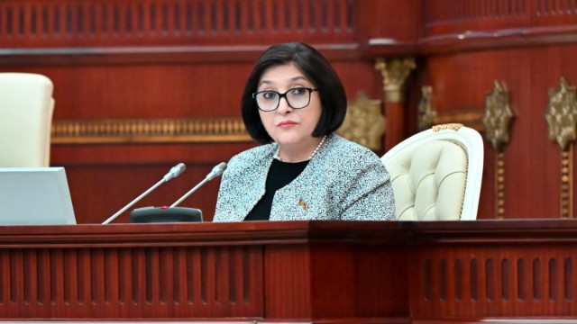 Milli Məclisin xüsusi iclası başladı -