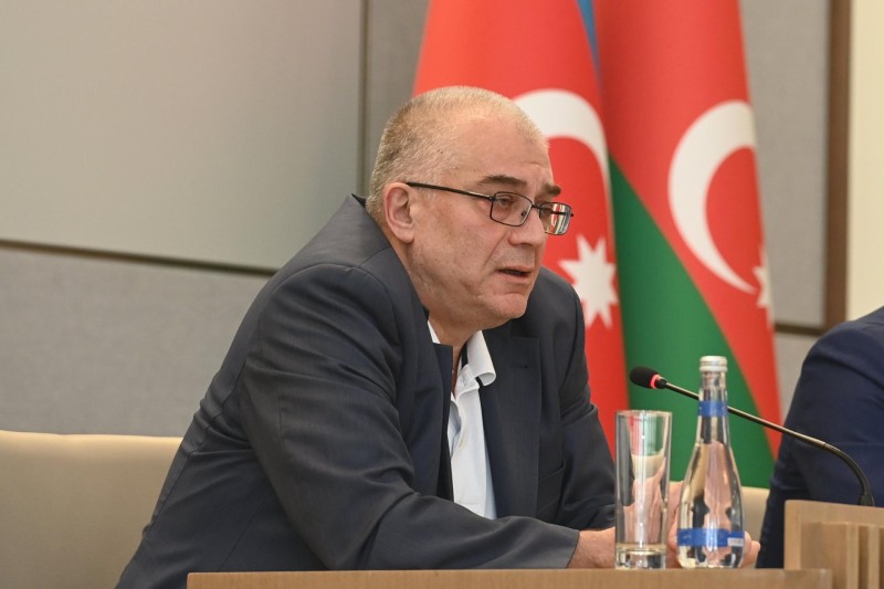 Araz Əzimov: