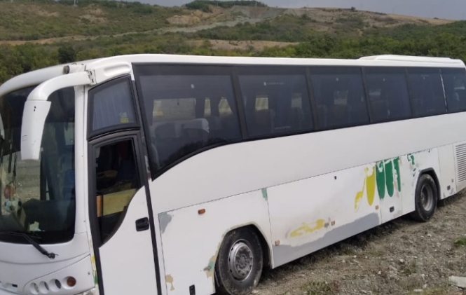 Şamaxıda turistləri aparan avtobus qəzaya uğradı -