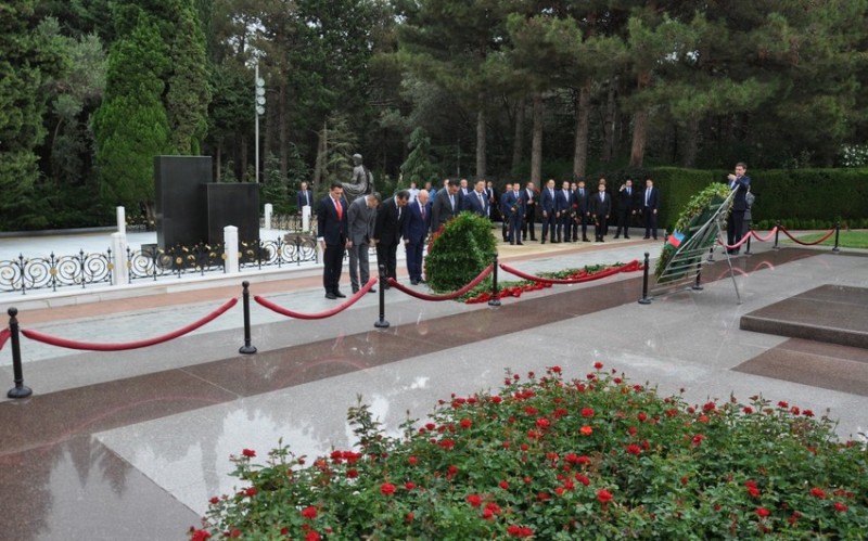 TDT nazirləri Heydər Əliyevin məzarını və Şəhidlər xiyabanını ziyarət ediblər