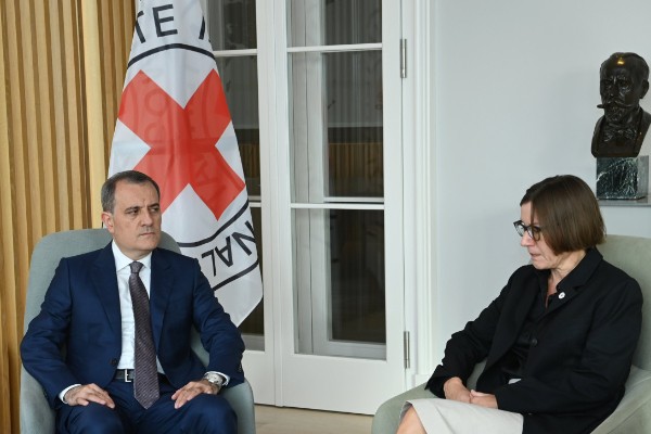 Ceyhun Bayramov BQXK prezidenti ilə görüşdü