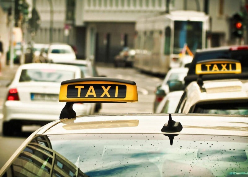 600-dən çox sürücüyə taksi fəaliyyəti üçün icazə verilib -