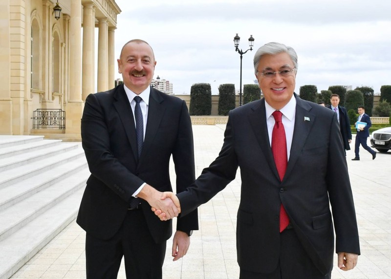 Tokayev İlham Əliyevlə danışdı -