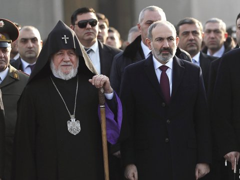 Qaregin təslim oldu: