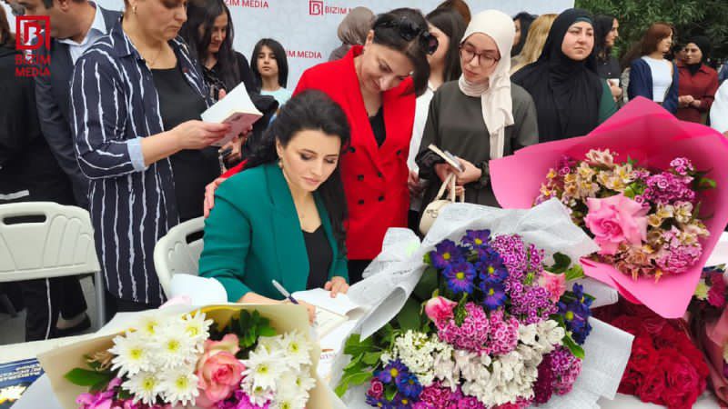 Aysel Nəsirzadənin imza günü keçirildi